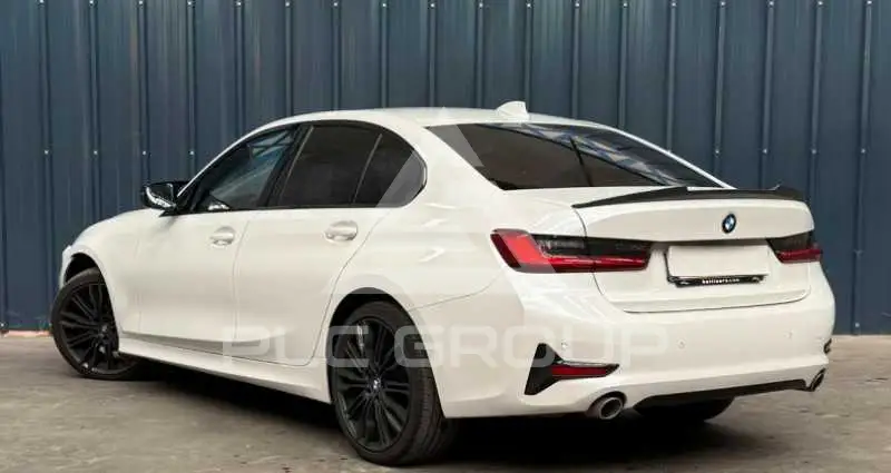 2019 BMW 330