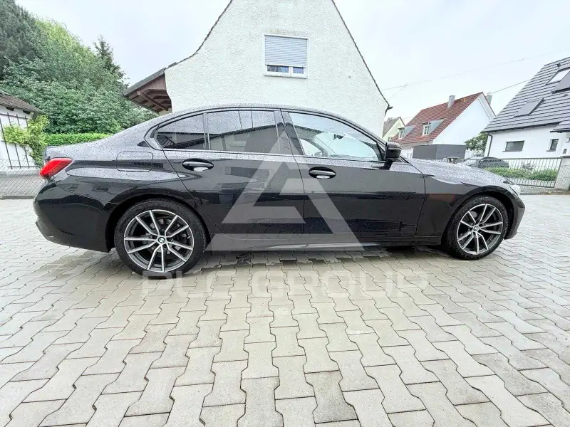 2019 BMW 330
