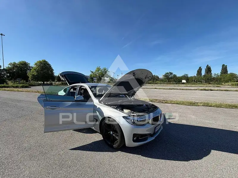2019 BMW 330
