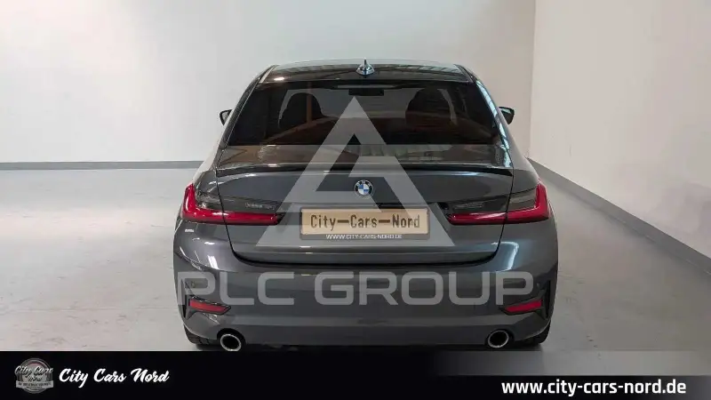 2019 BMW 330