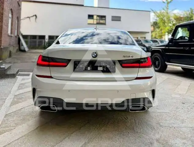 2019 BMW 330