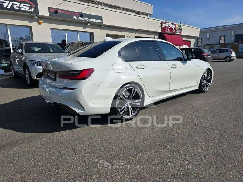 2019 BMW 330