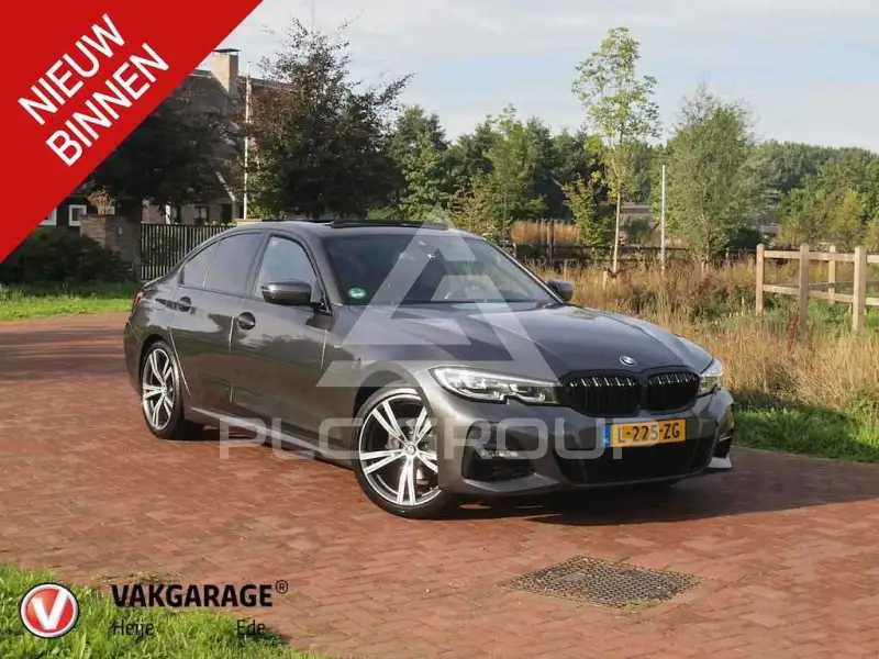 2019 BMW 330
