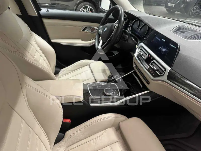 2019 BMW 330