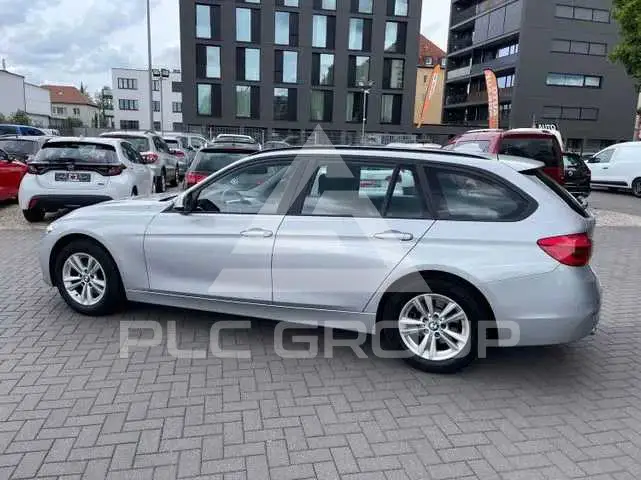 2019 BMW 330