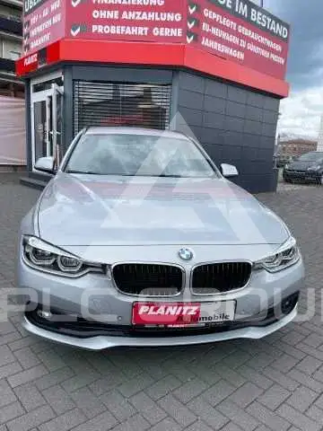 2019 BMW 330