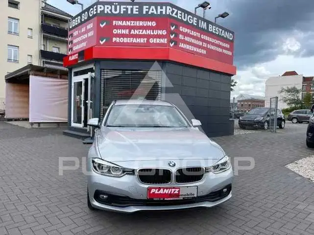 2019 BMW 330