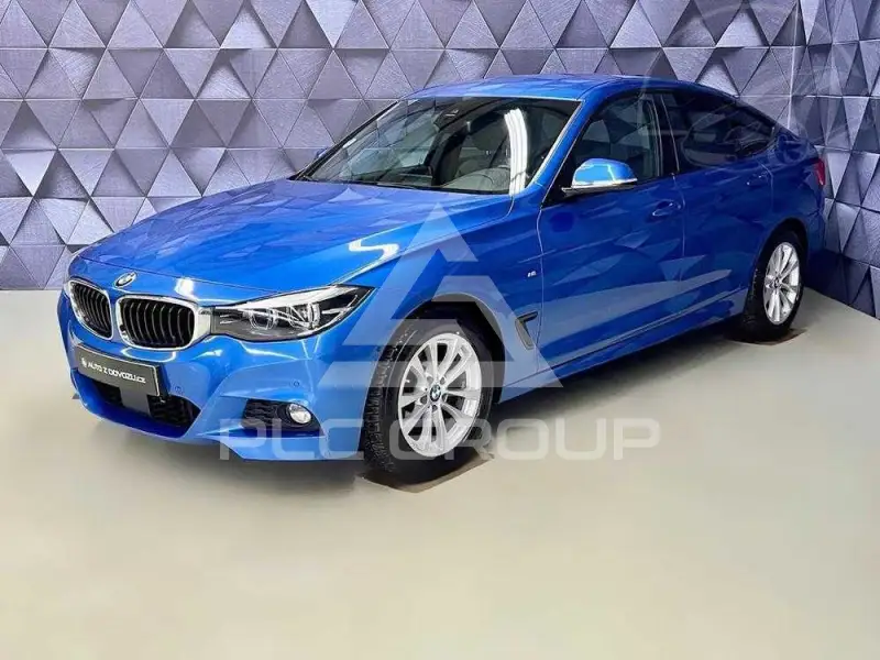 2019 BMW 330