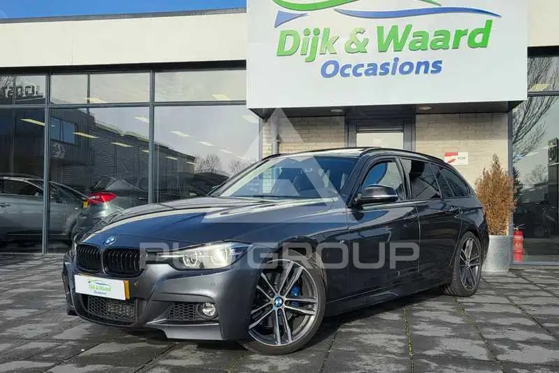 2019 BMW 330