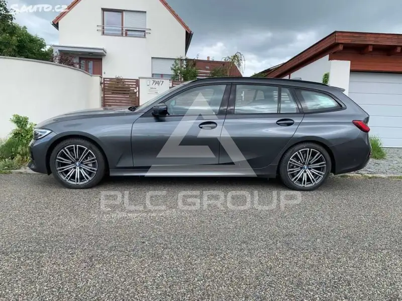 2019 BMW 330