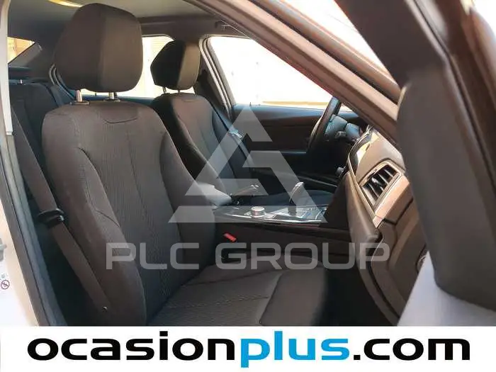 2019 BMW 330