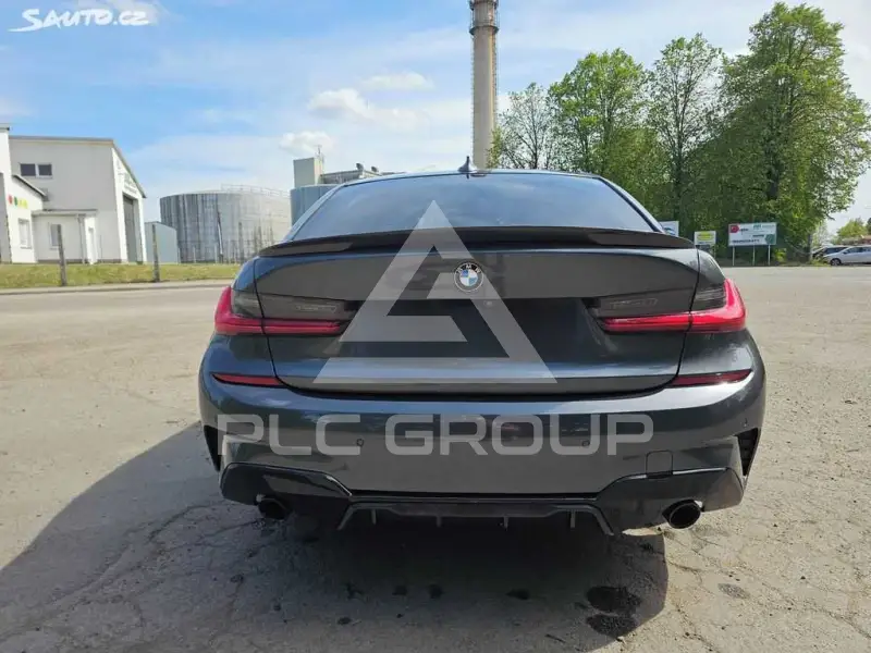 2019 BMW 330