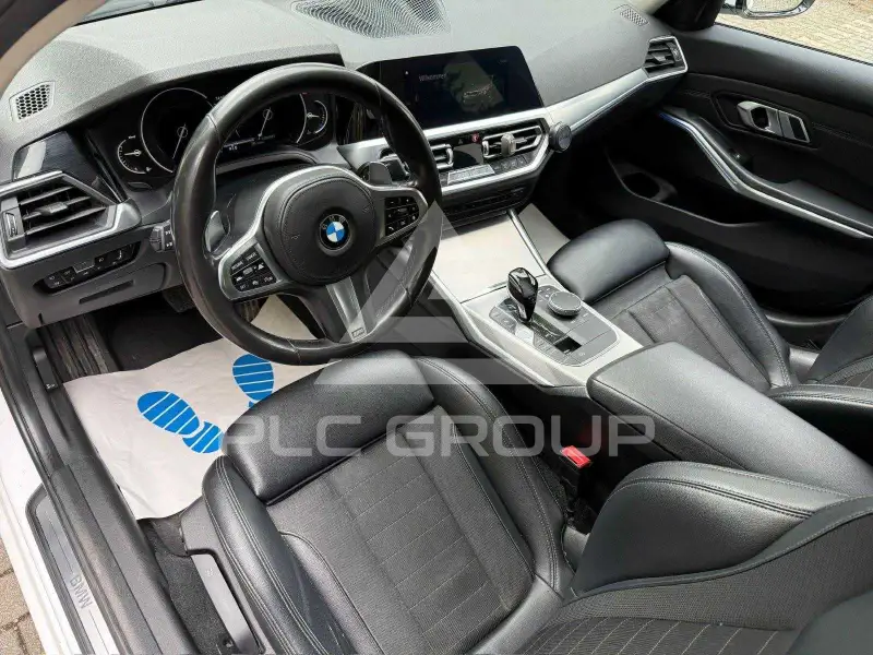 2019 BMW 330