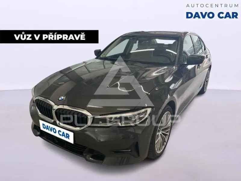 2019 BMW 330