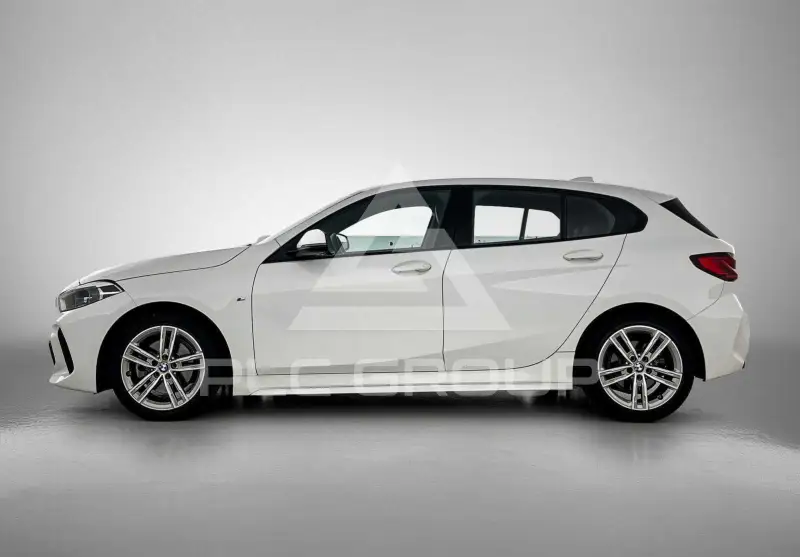 2019 BMW 120