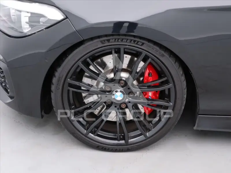 2019 BMW 120