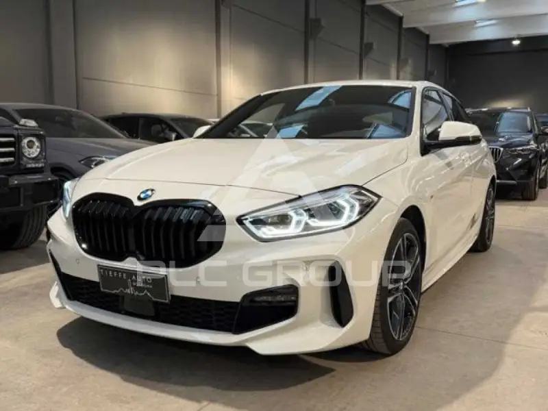 2019 BMW 120