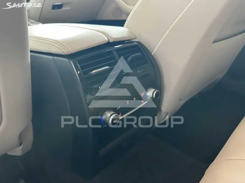 2019 BMW 120