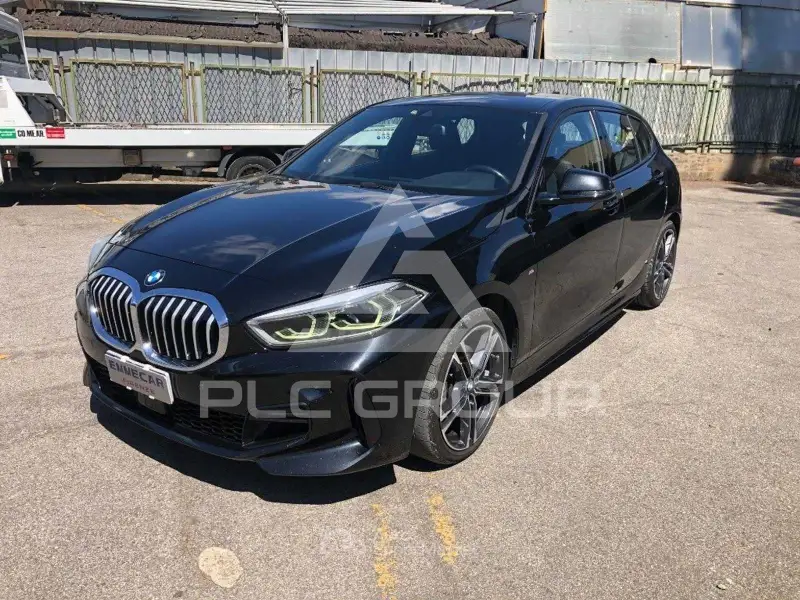 2019 BMW 120