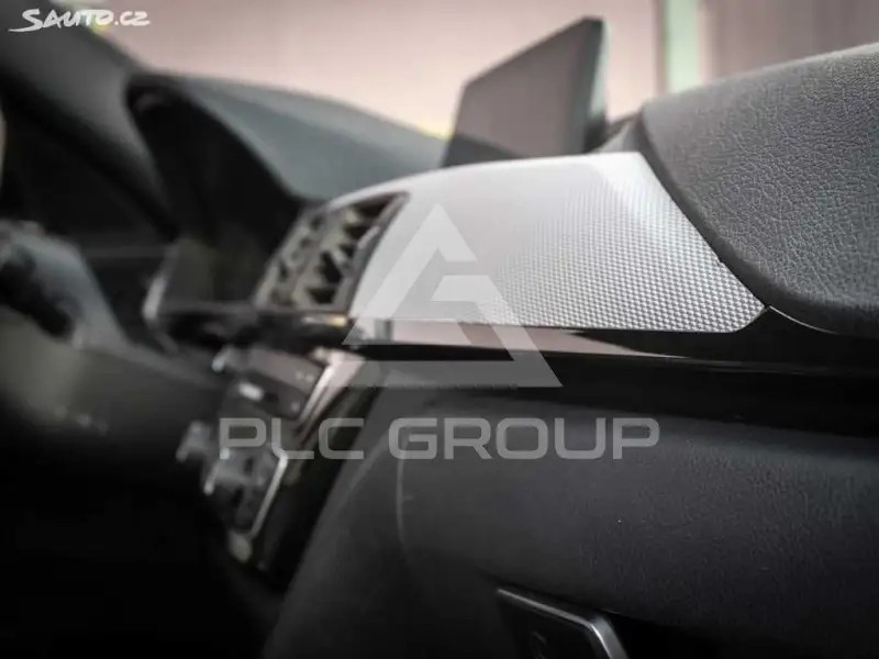 2019 BMW 120