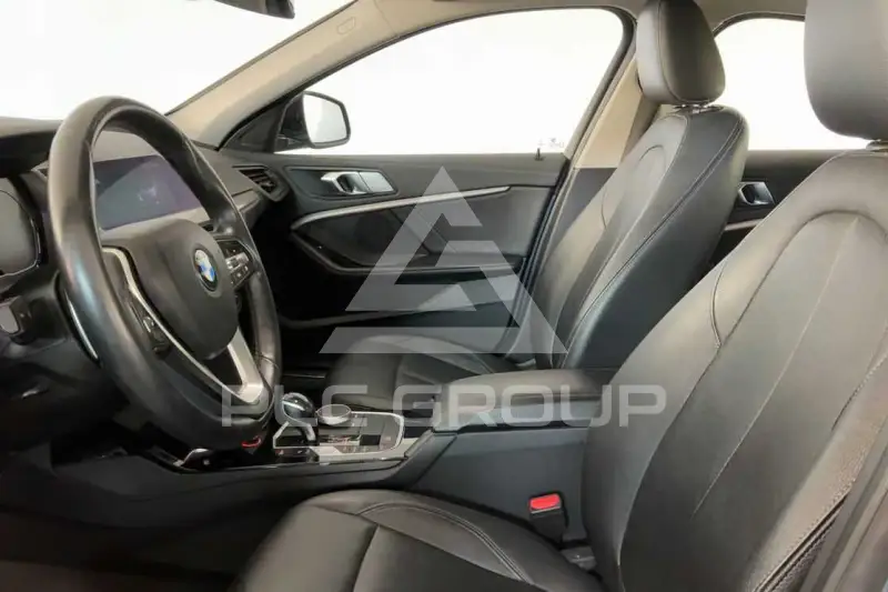 2019 BMW 120
