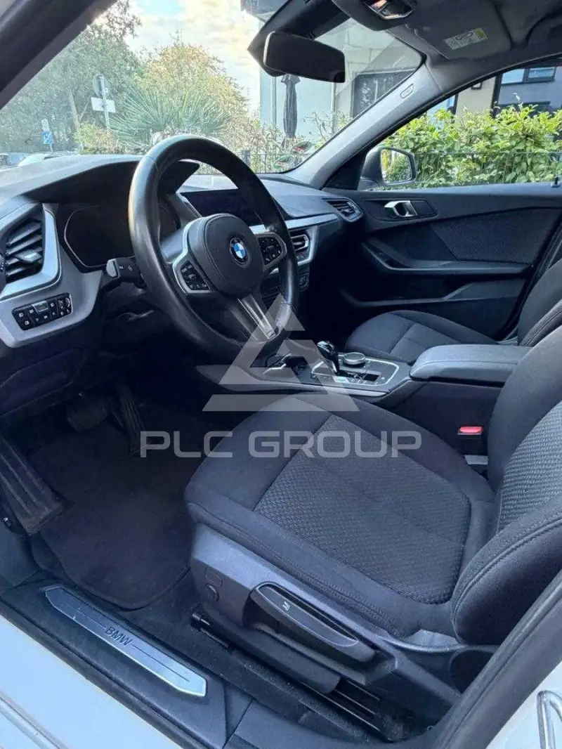 2019 BMW 120