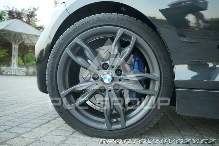 2019 BMW 120