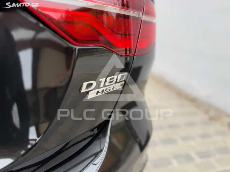 2019 Jaguar XE