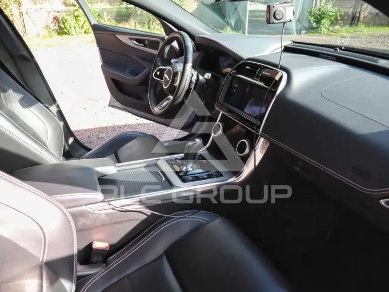 2019 Jaguar XE