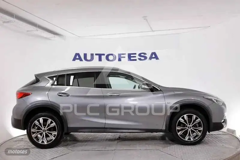 2019 Infinity QX30