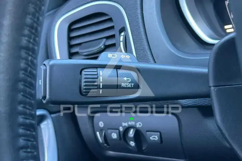 2019 Volvo V40