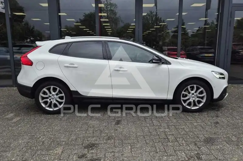 2019 Volvo V40