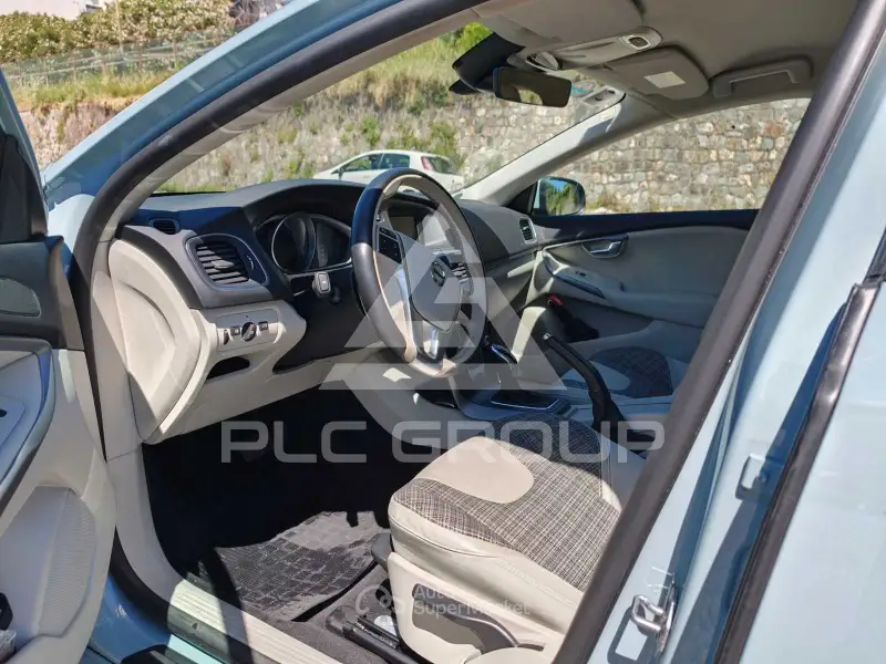 2019 Volvo V40
