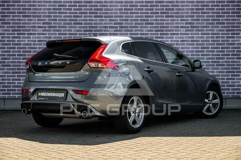 2019 Volvo V40