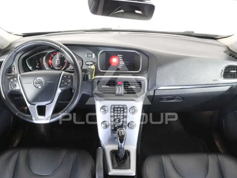 2019 Volvo V40