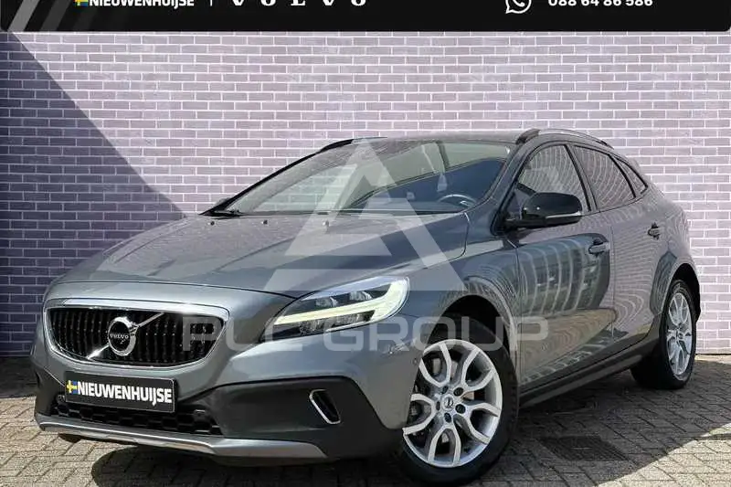 2019 Volvo V40