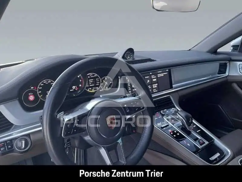 2019 Porsche Panamera
