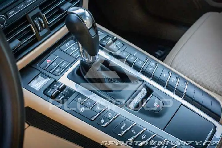2019 Porsche MACAN