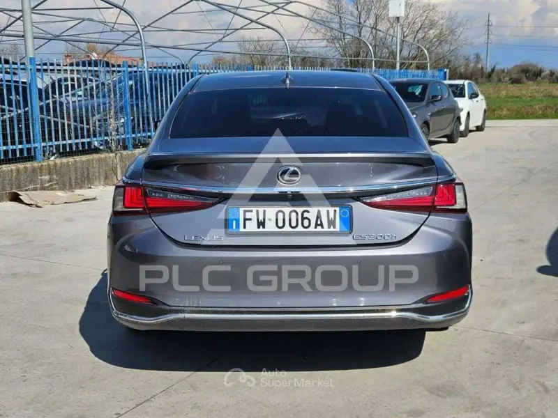 2019 Lexus ES