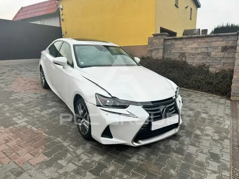 2019 Lexus IS