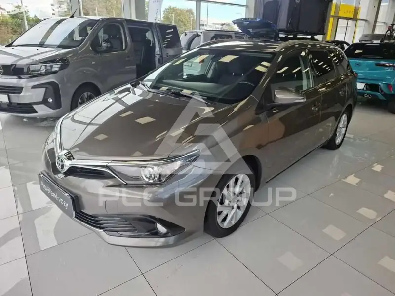 2019 Toyota AURIS