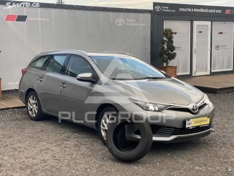 2019 Toyota AURIS