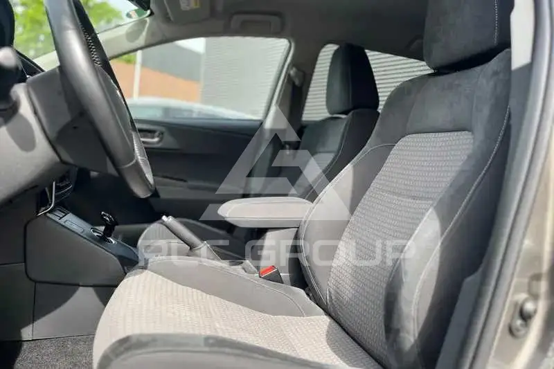 2019 Toyota AURIS