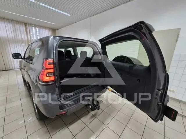 2019 Toyota LAND CRUISER
