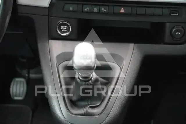 2019 Peugeot Traveller