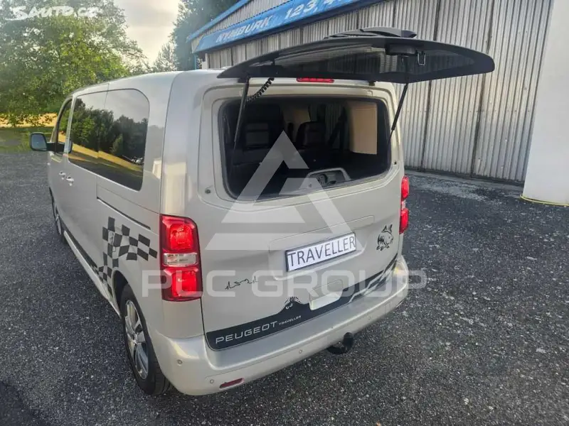 2019 Peugeot Traveller
