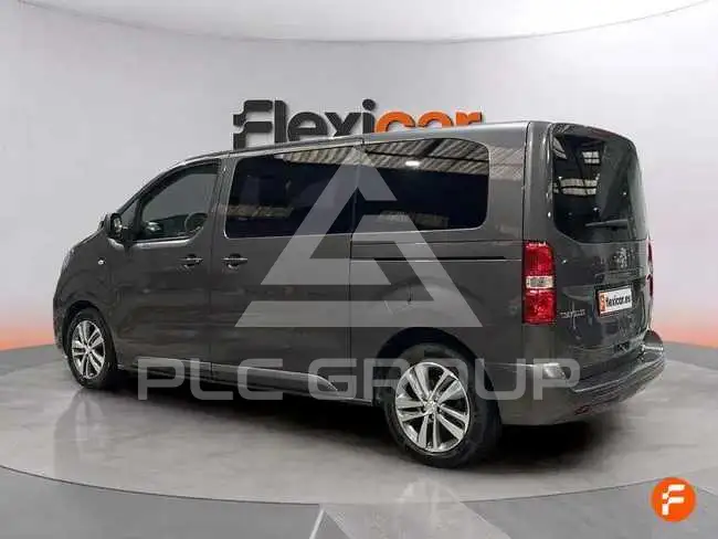 2019 Peugeot Traveller