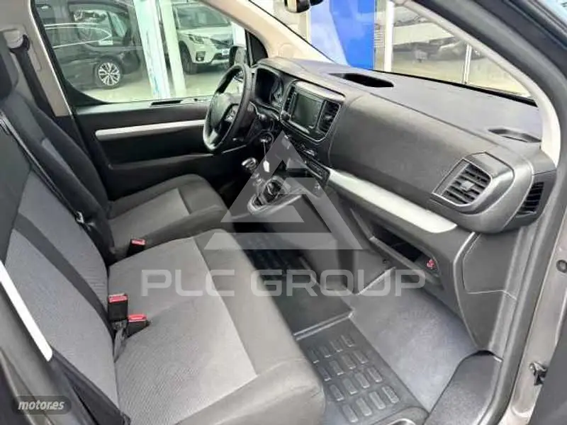 2019 Peugeot Traveller