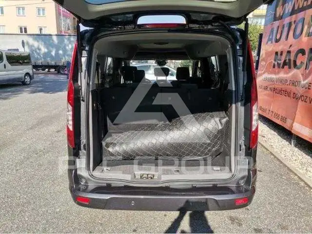 2019 Ford Tourneo