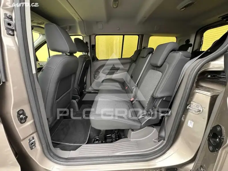 2019 Ford Tourneo